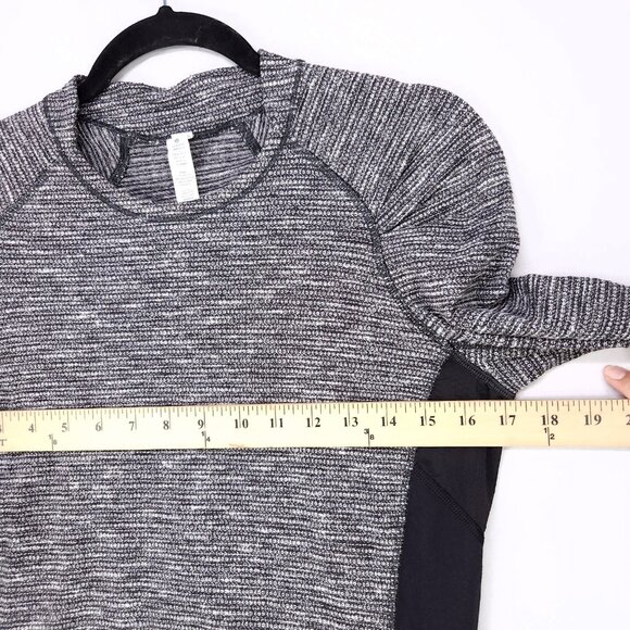 Lululemon Shirt Size 8 Long Sleeve Athletic Grey Thumbholes Zip Pockets - Picture 10 of 11